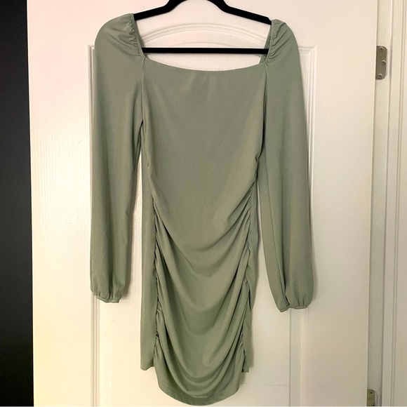 SHEIN Ribbed Knit Scooped Neck Ruched Dresd - Picture 4 of 6